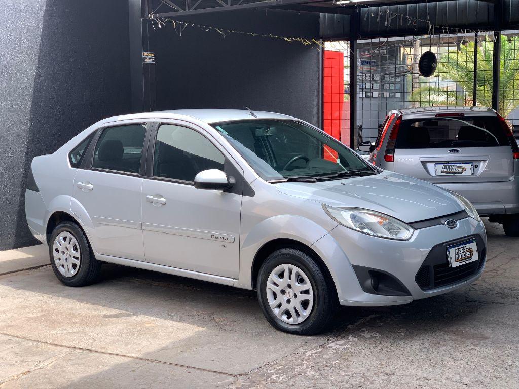 FORD Fiesta Sedan - Foto