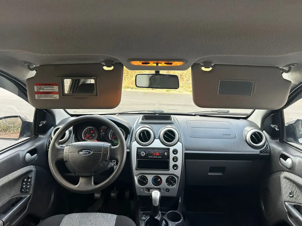 FORD Fiesta Sedan - Foto