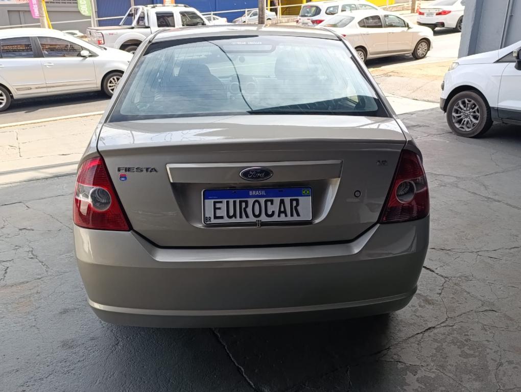 FORD Fiesta Sedan - Foto