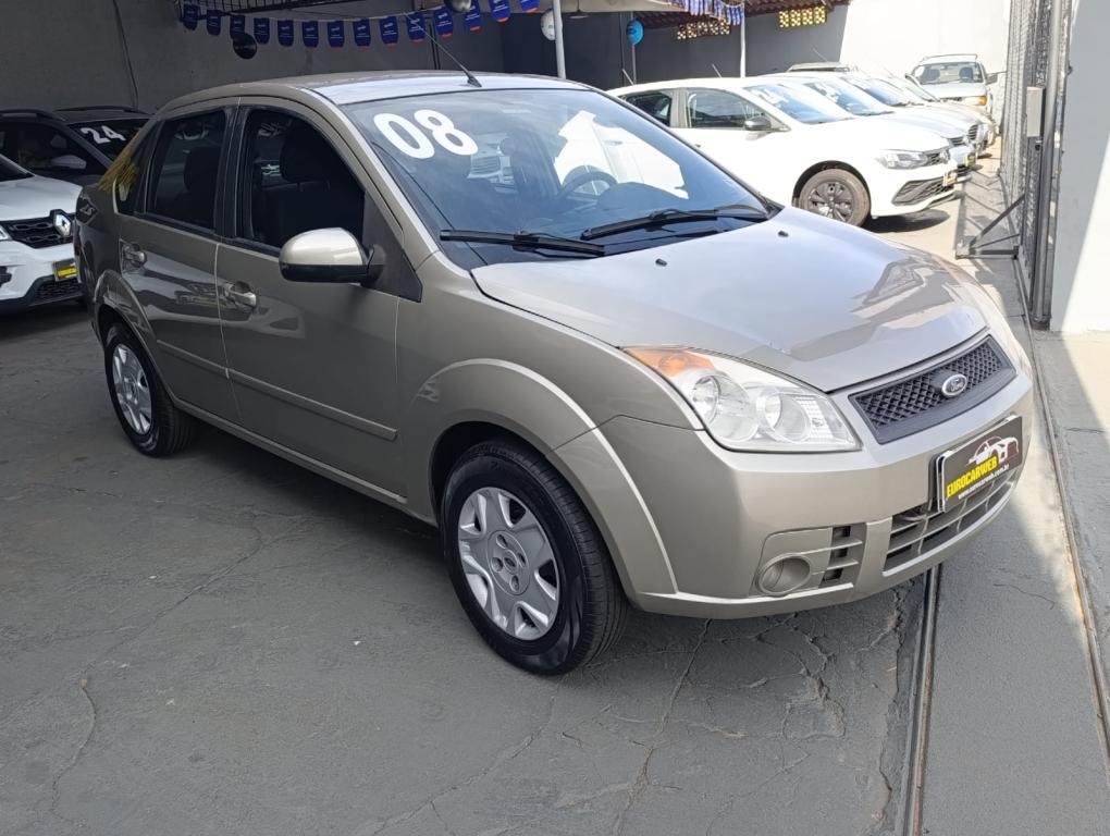 FORD Fiesta Sedan - Foto