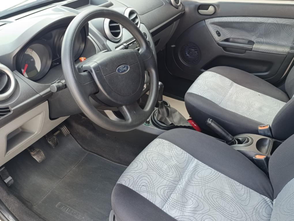 FORD Fiesta Sedan - Foto