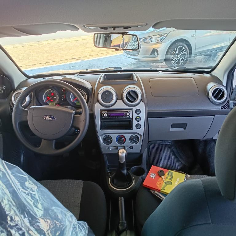 FORD Fiesta Sedan - Foto