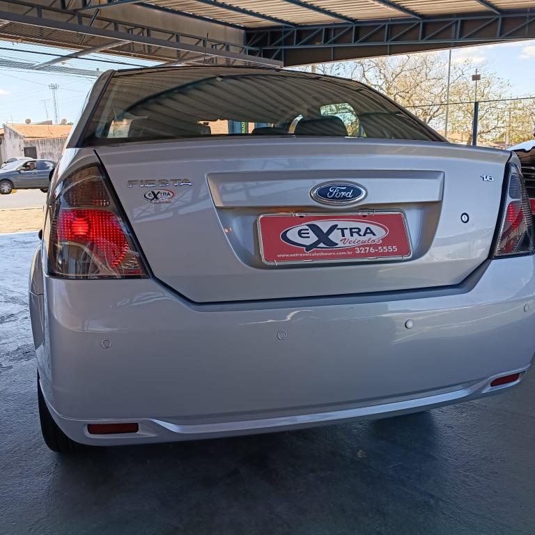 FORD Fiesta Sedan - Foto