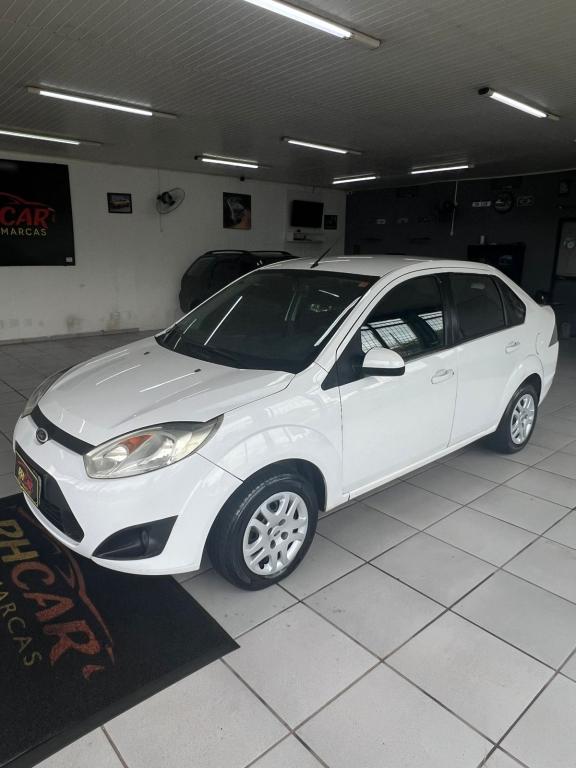 FORD Fiesta Sedan - Foto