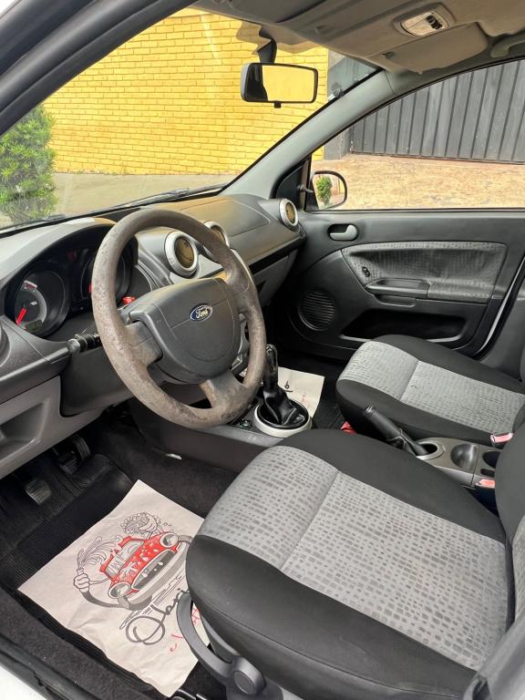 FORD Fiesta Sedan - Foto
