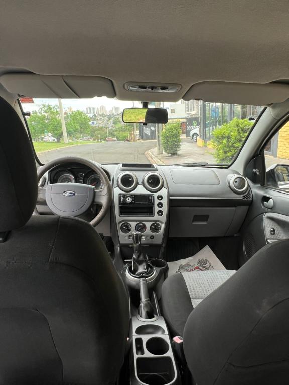 FORD Fiesta Sedan - Foto