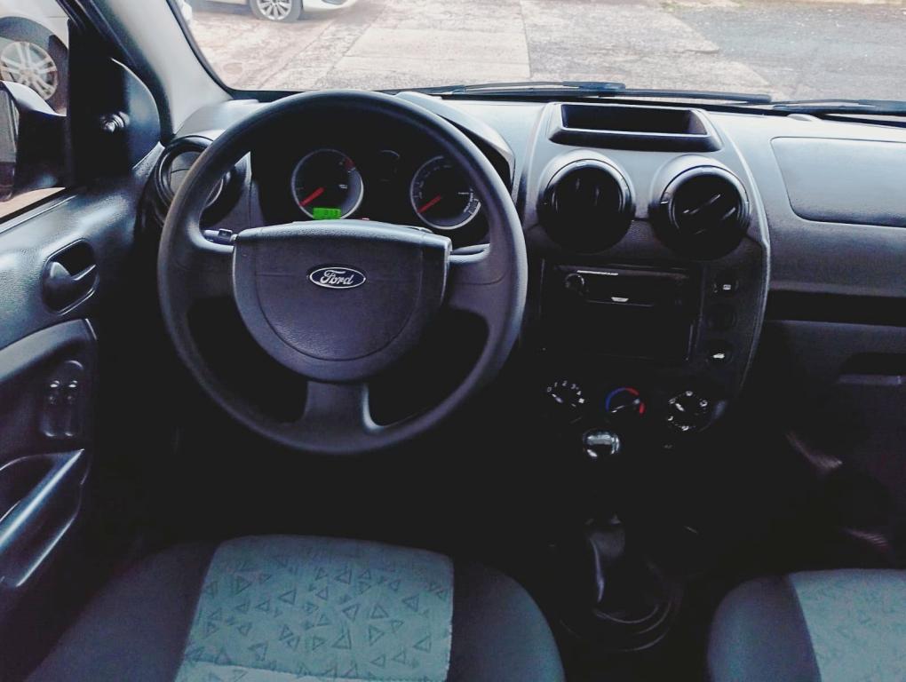 FORD Fiesta Sedan - Foto