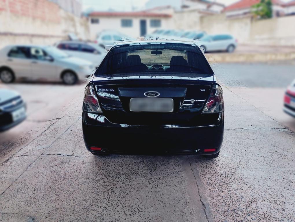FORD Fiesta Sedan - Foto