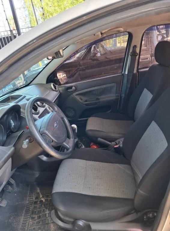 FORD Fiesta Sedan - Foto