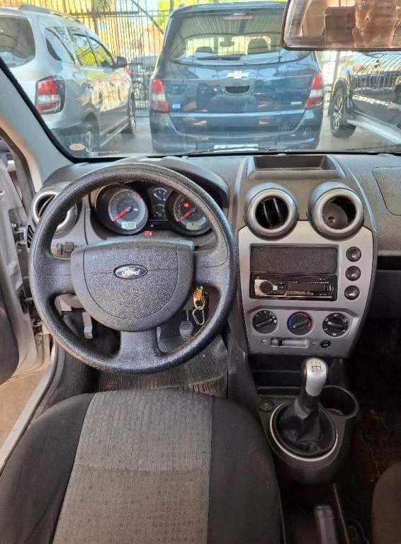 FORD Fiesta Sedan - Foto