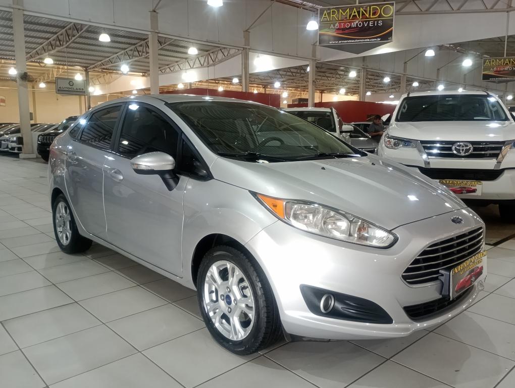 FORD Fiesta Sedan