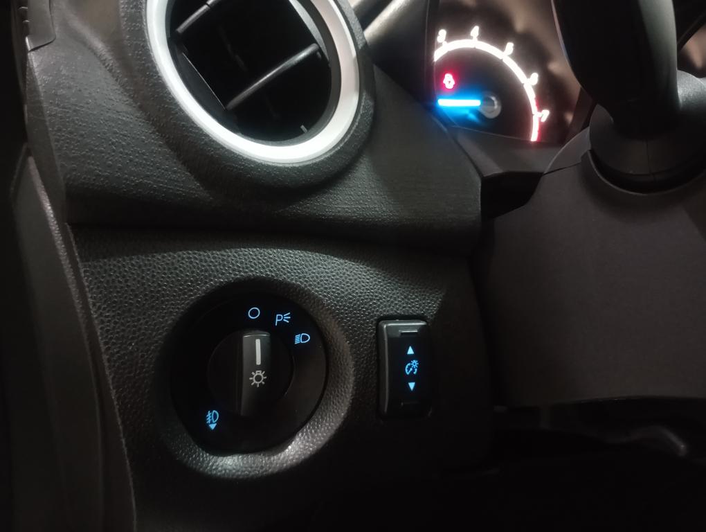 FORD Fiesta Sedan - Foto