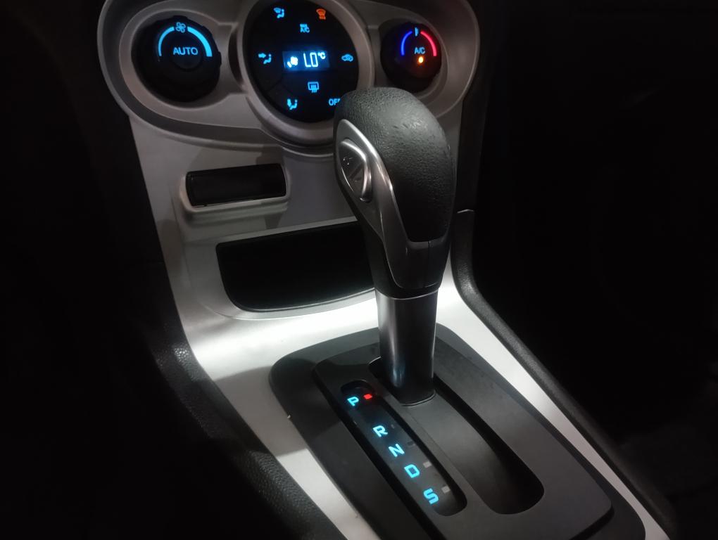 FORD Fiesta Sedan - Foto