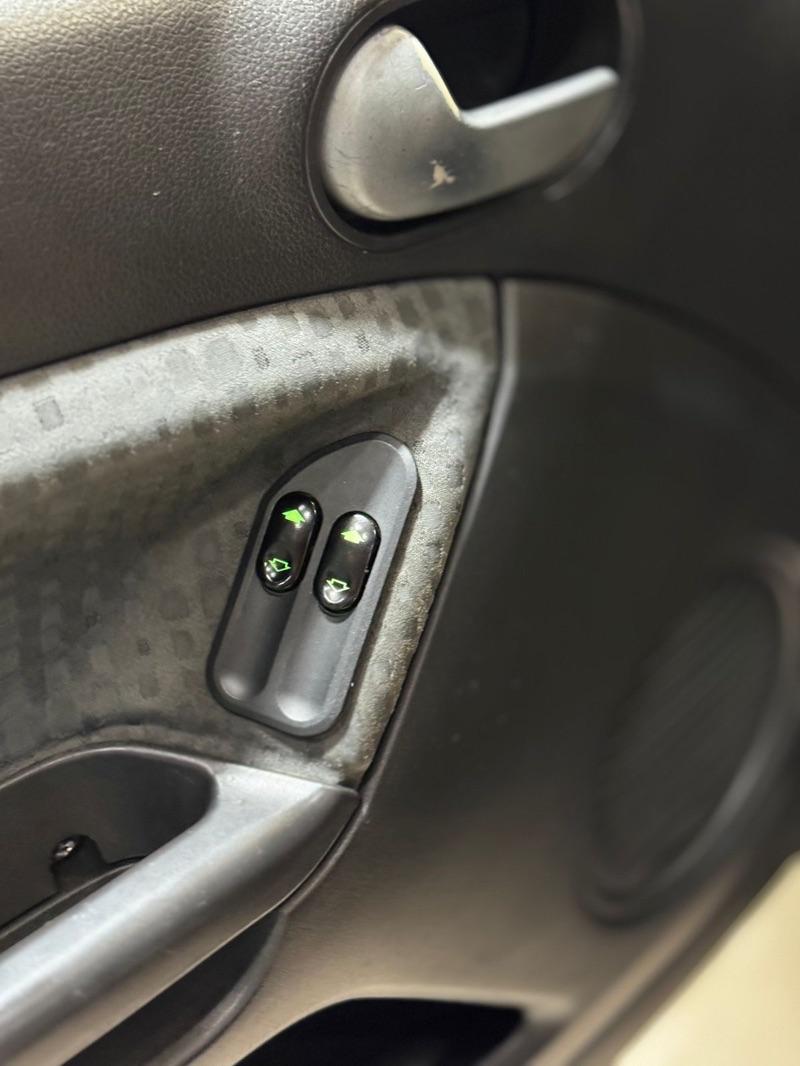 FORD Fiesta Sedan - Foto