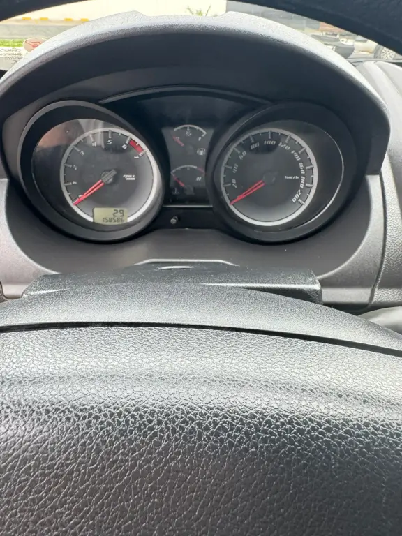 FORD Fiesta Sedan - Foto