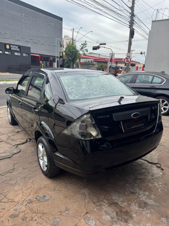 FORD Fiesta Sedan - Foto
