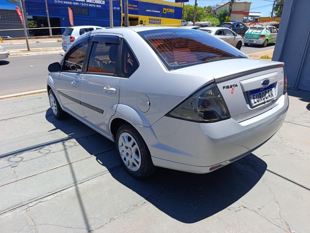 FORD Fiesta Sedan - Foto
