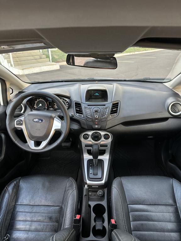 FORD Fiesta Sedan - Foto