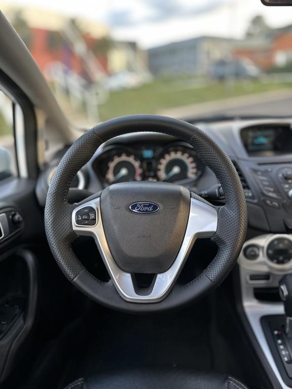 FORD Fiesta Sedan - Foto