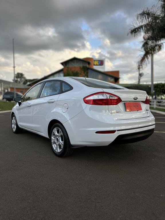 FORD Fiesta Sedan - Foto
