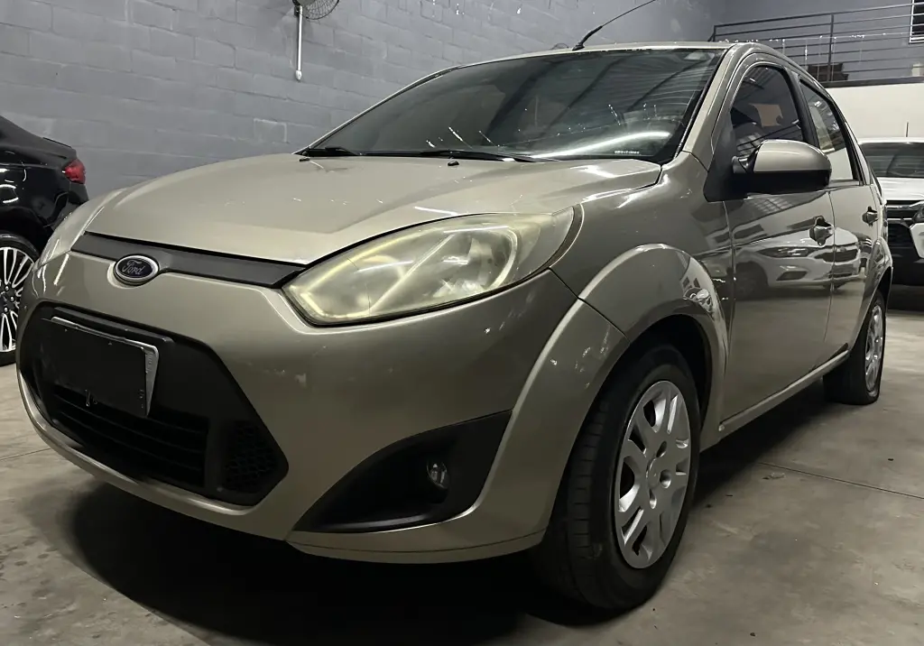 FORD Fiesta Sedan - Foto