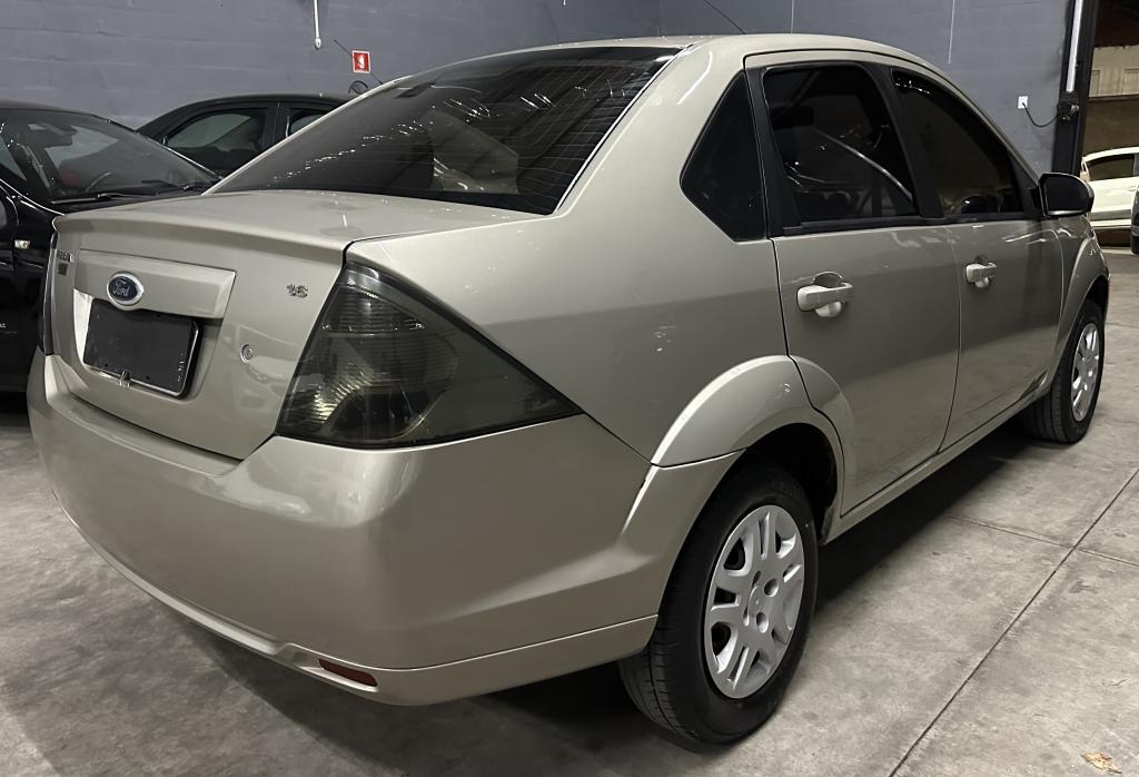 FORD Fiesta Sedan - Foto