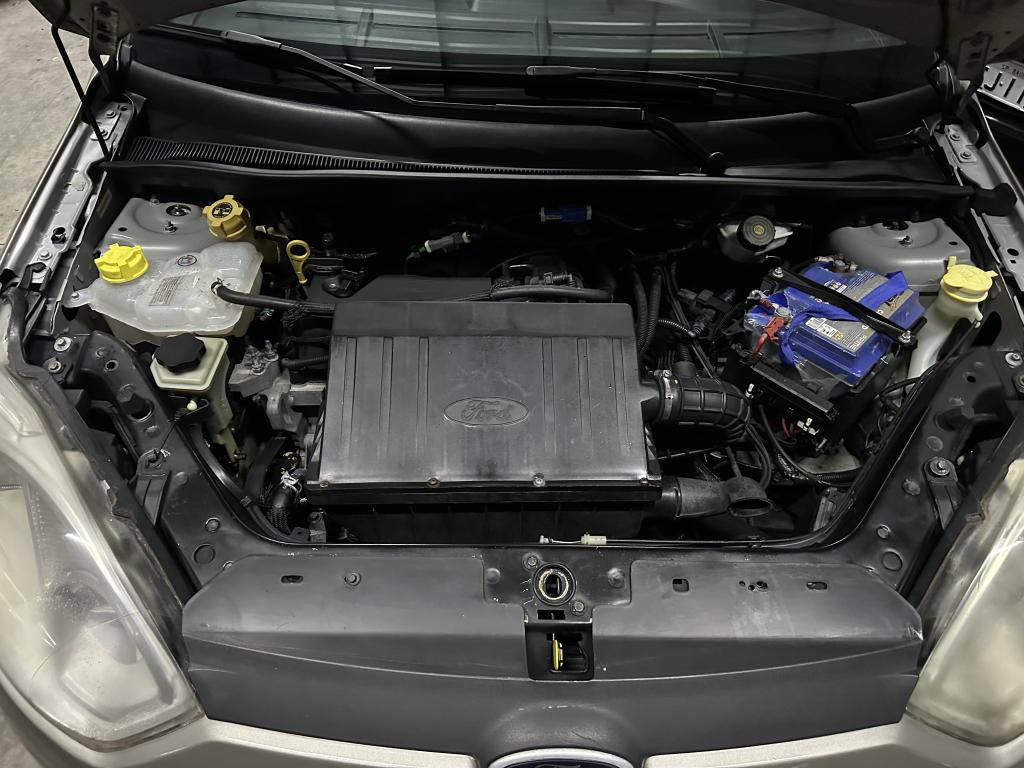 FORD Fiesta Sedan - Foto