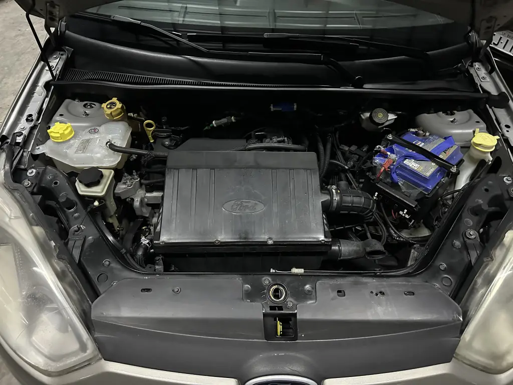 FORD Fiesta Sedan - Foto