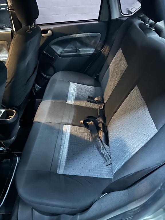 FORD Fiesta Sedan - Foto