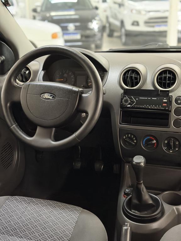 FORD Fiesta Sedan - Foto
