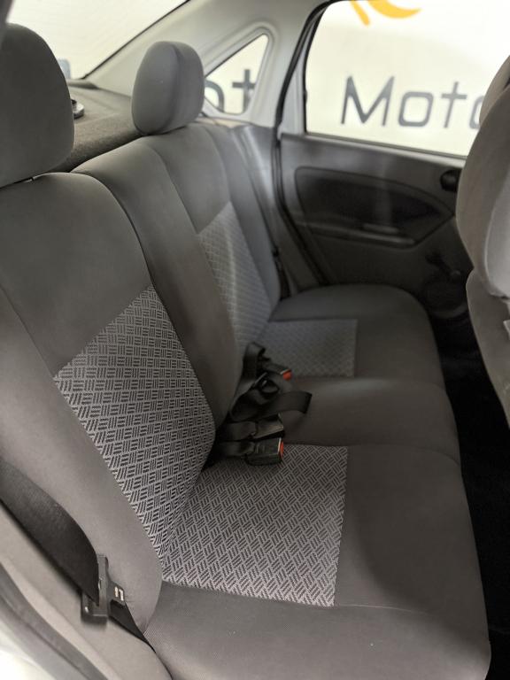 FORD Fiesta Sedan - Foto