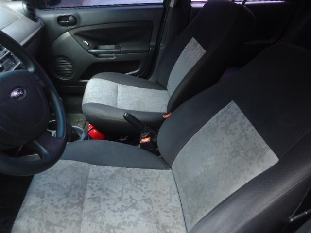 FORD Fiesta Sedan - Foto