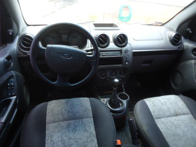 FORD Fiesta Sedan - Foto