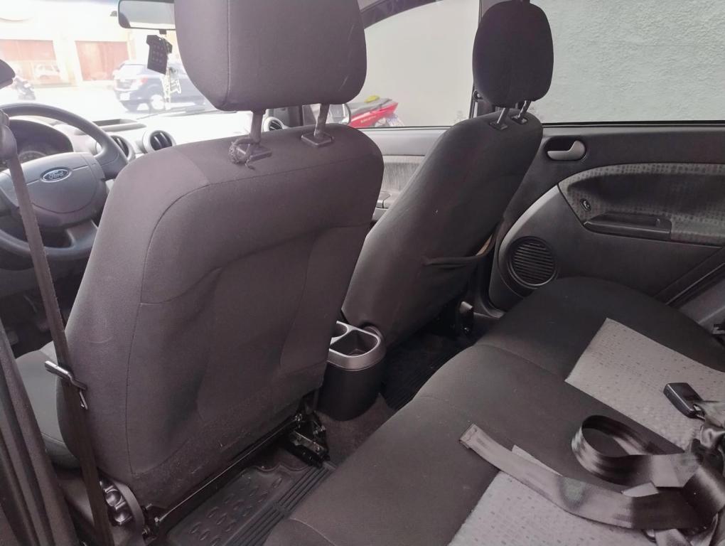 FORD Fiesta Sedan - Foto