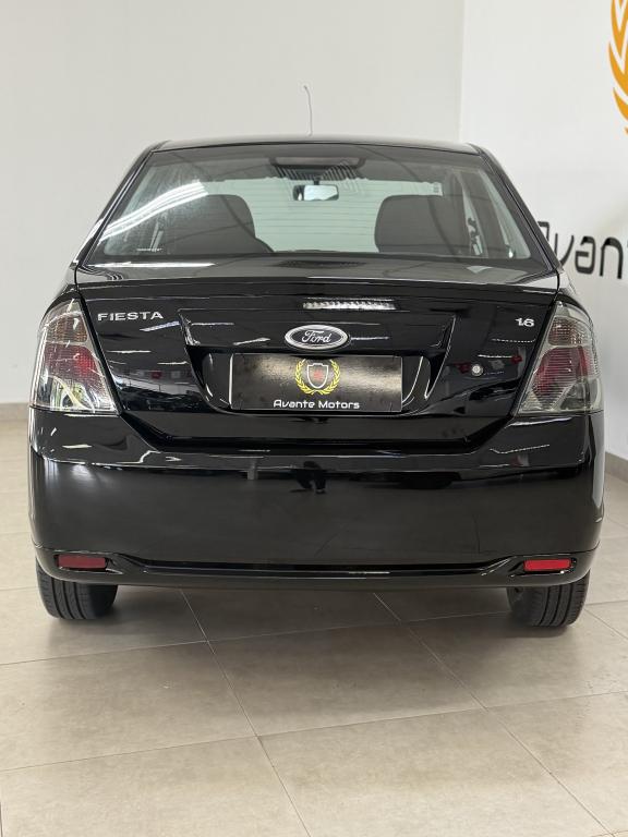 FORD Fiesta Sedan - Foto