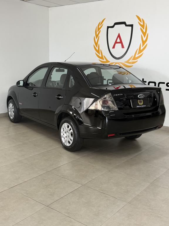 FORD Fiesta Sedan - Foto