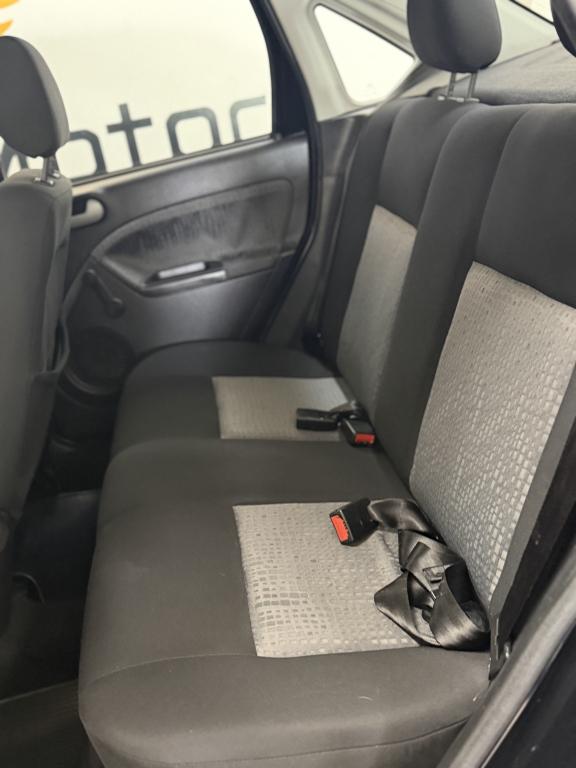 FORD Fiesta Sedan - Foto