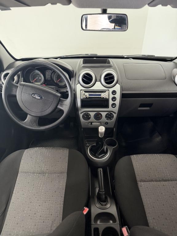 FORD Fiesta Sedan - Foto