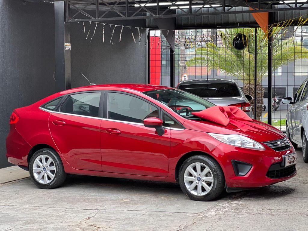FORD Fiesta Sedan