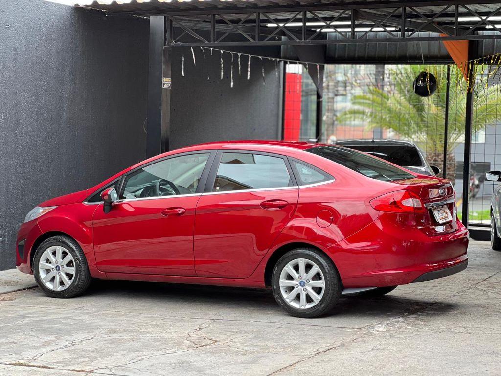 FORD Fiesta Sedan - Foto