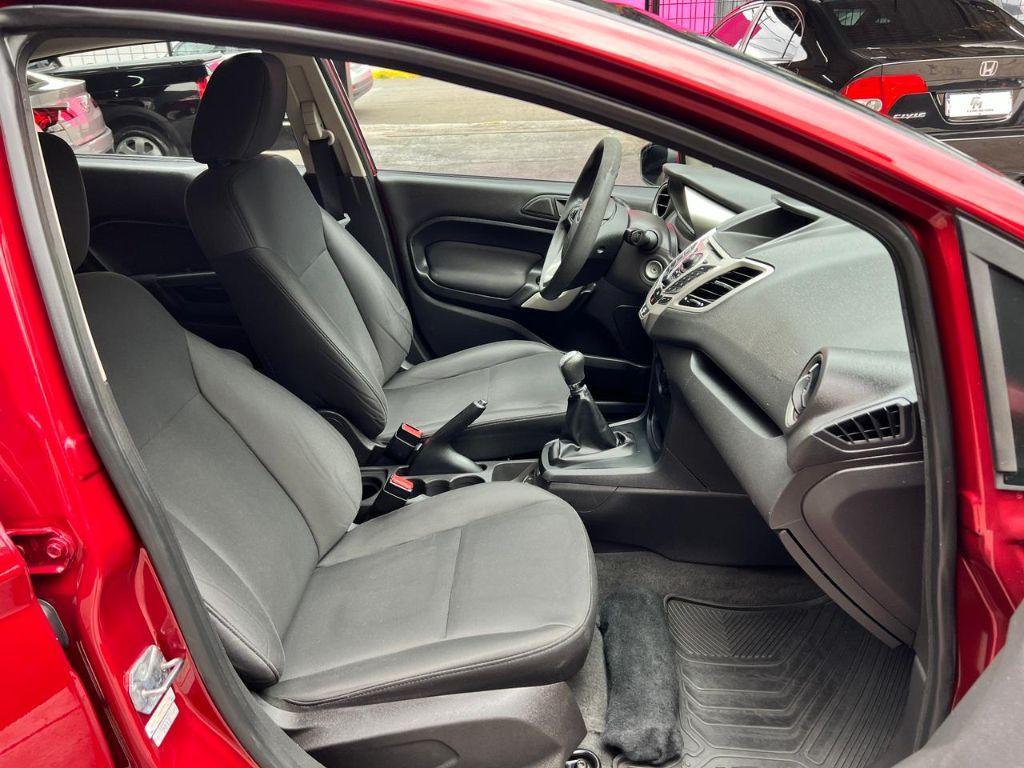 FORD Fiesta Sedan - Foto