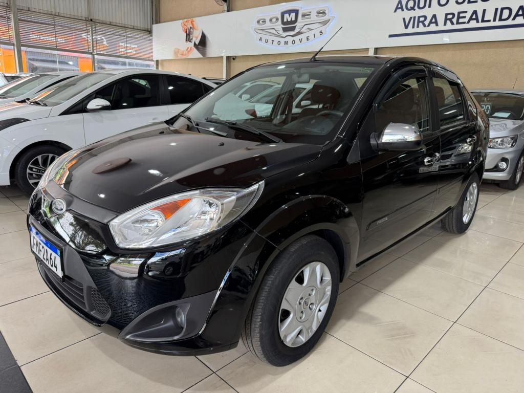 FORD Fiesta Sedan - Foto