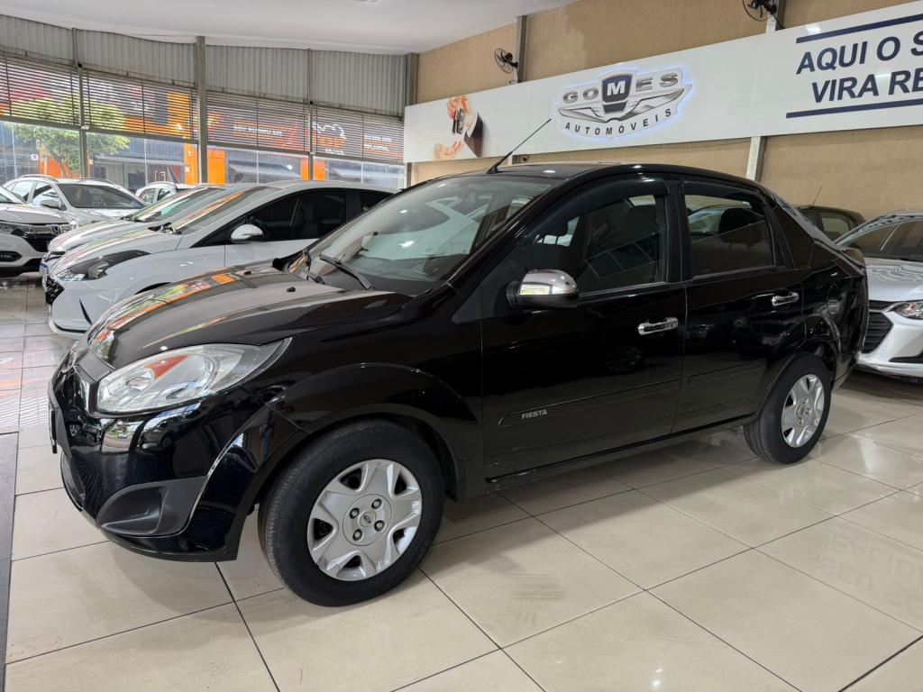 FORD Fiesta Sedan - Foto
