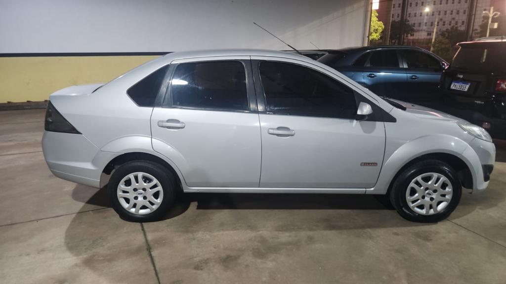 FORD Fiesta Sedan - Foto