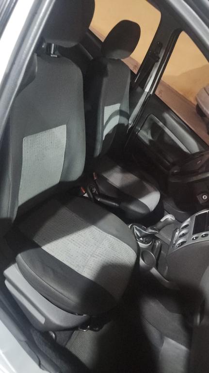 FORD Fiesta Sedan - Foto