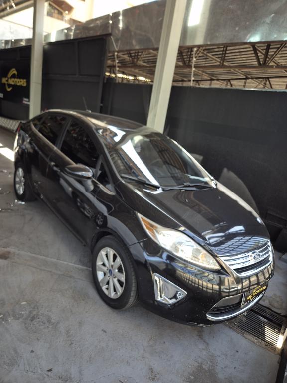 FORD Fiesta Sedan - Foto