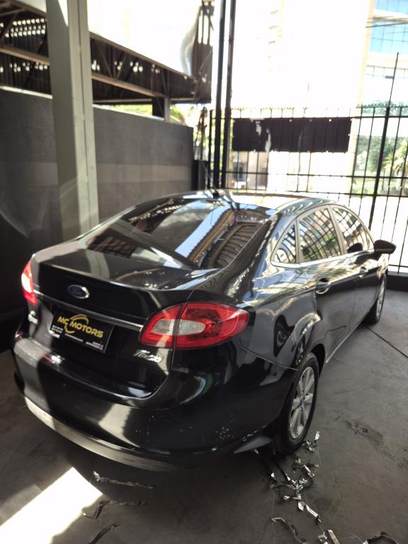 FORD Fiesta Sedan - Foto