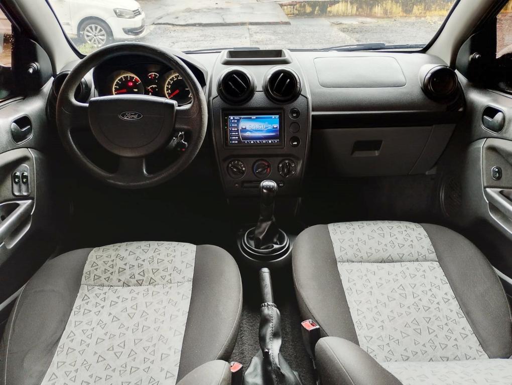 FORD Fiesta Sedan - Foto