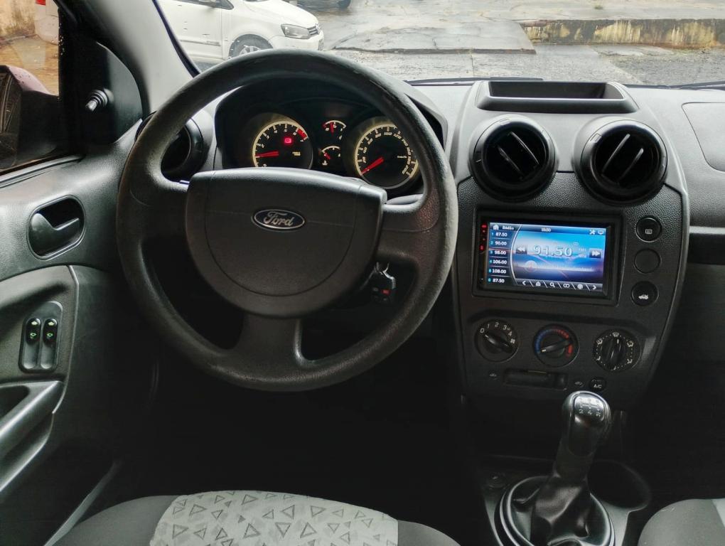 FORD Fiesta Sedan - Foto