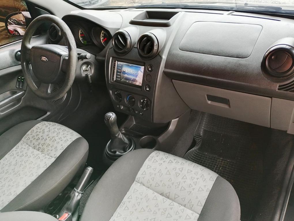 FORD Fiesta Sedan - Foto